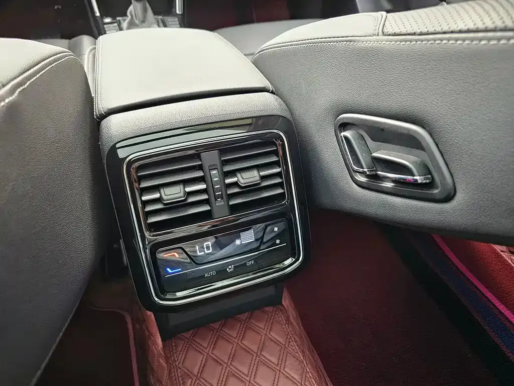 Volkswagen Passat — фото 8