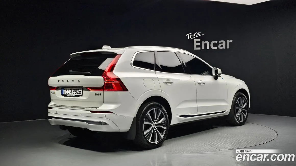 Volvo XC60 — фото 2