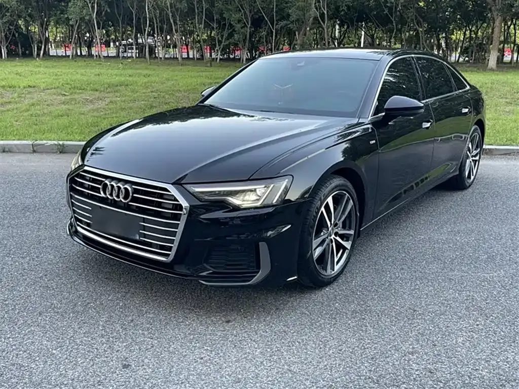 Audi A6L — фото 1