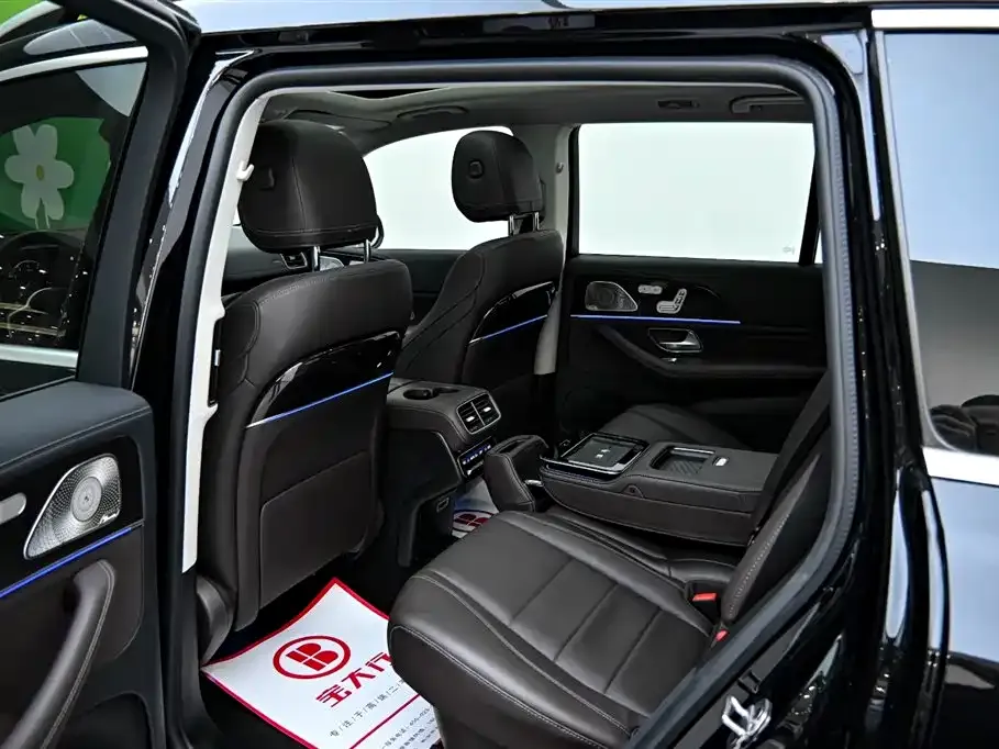 Mercedes-Benz GLS — фото 9