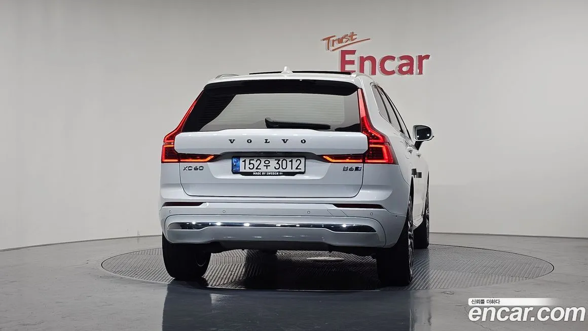Volvo XC60 — фото 4