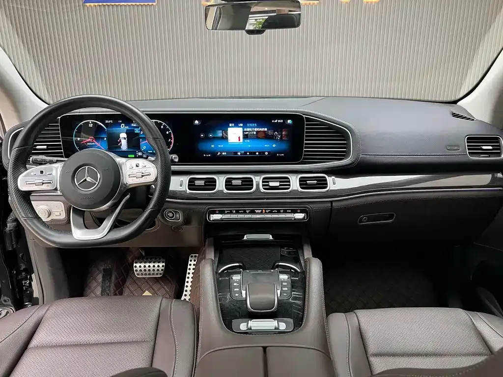 Mercedes-Benz GLS — фото 3