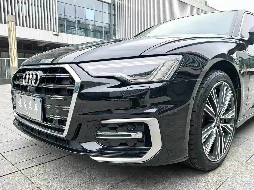 Mercedes-Benz E-Class — фото 10