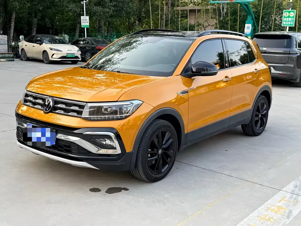 Volkswagen T-Cross — фото 1