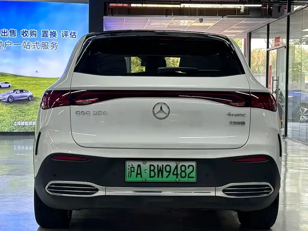 Mercedes-Benz EQE SUV — фото 4