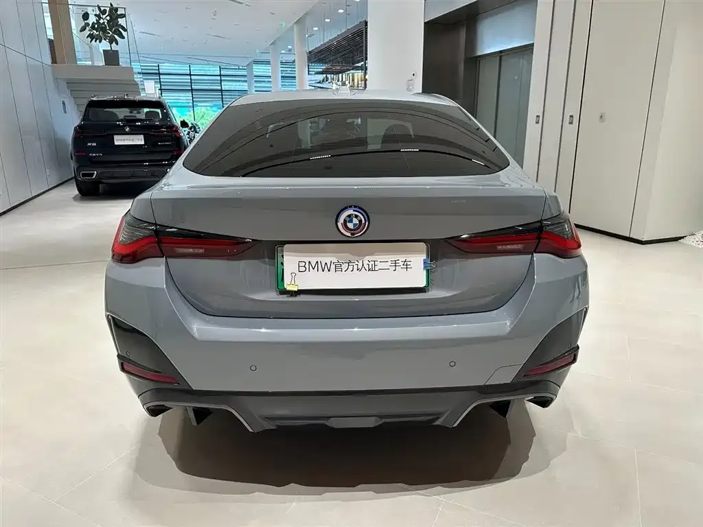 BMW i4 — фото 5