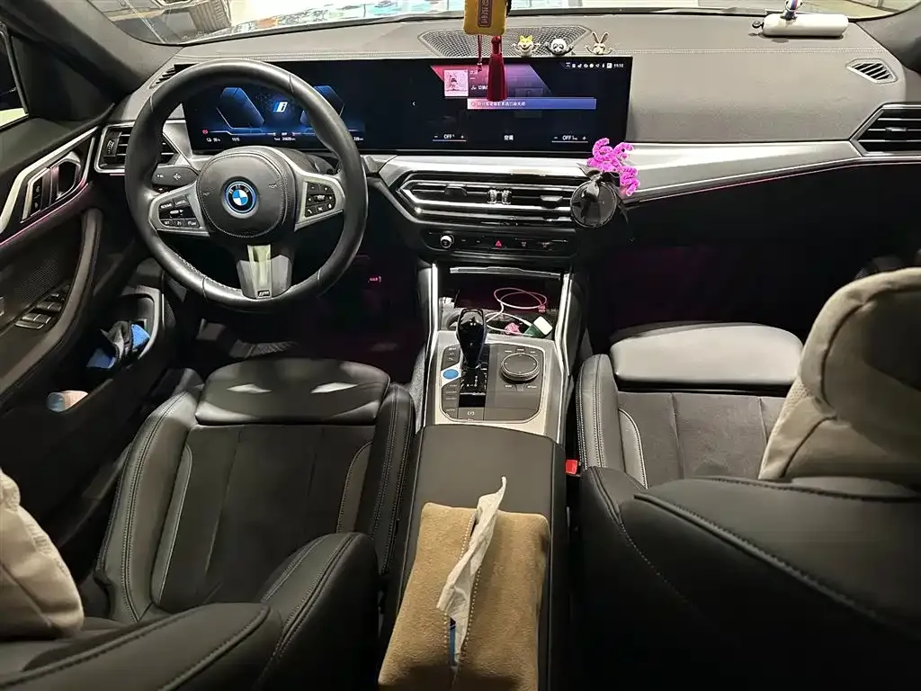 BMW i4 — фото 8