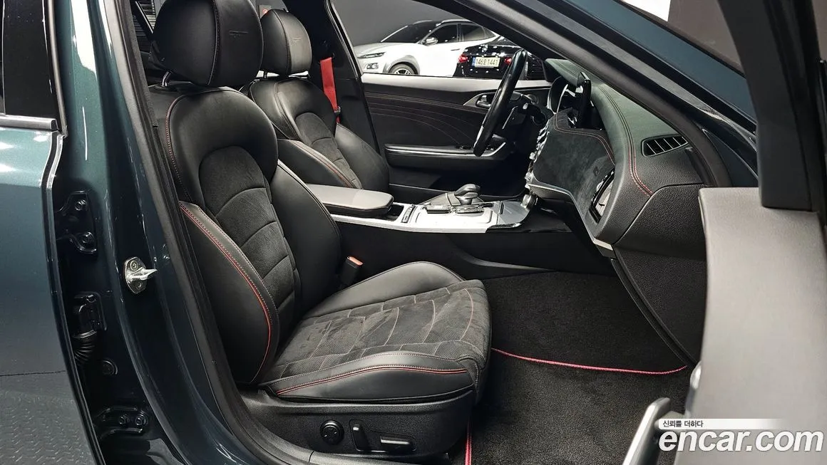 Kia Stinger — фото 10