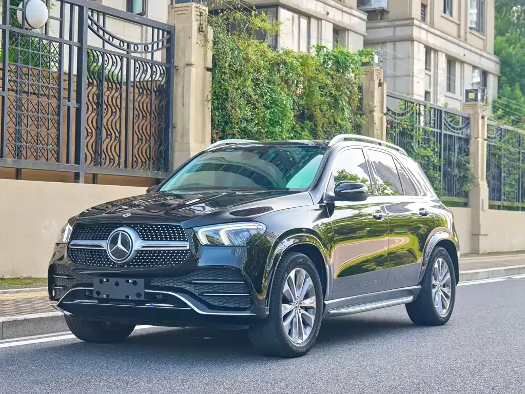 Mercedes-Benz GLE — фото 1