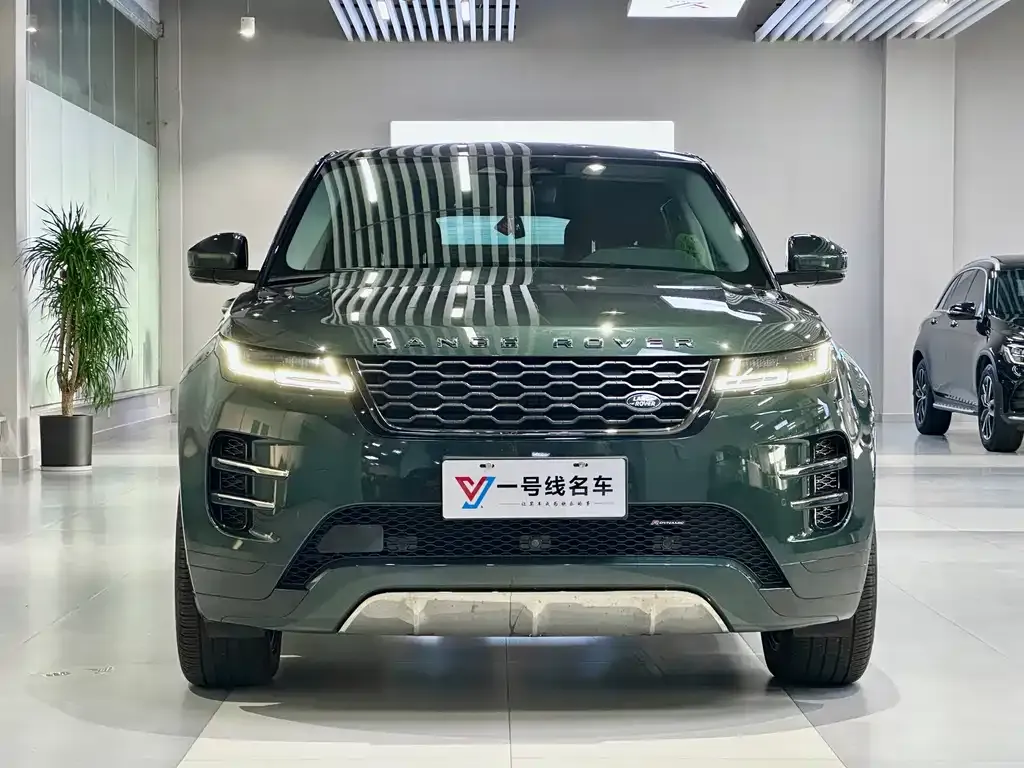 Land Rover Evoque — фото 1