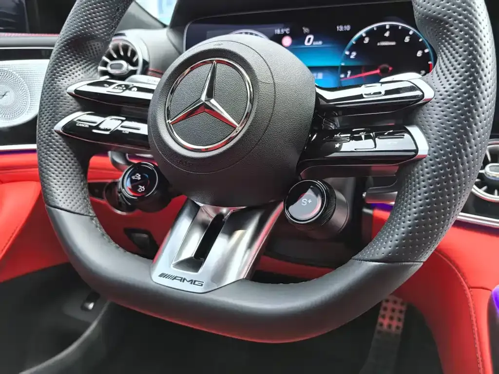 Mercedes-Benz AMG GT — фото 10
