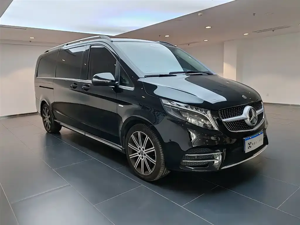 Mercedes-Benz V-Class — фото 2