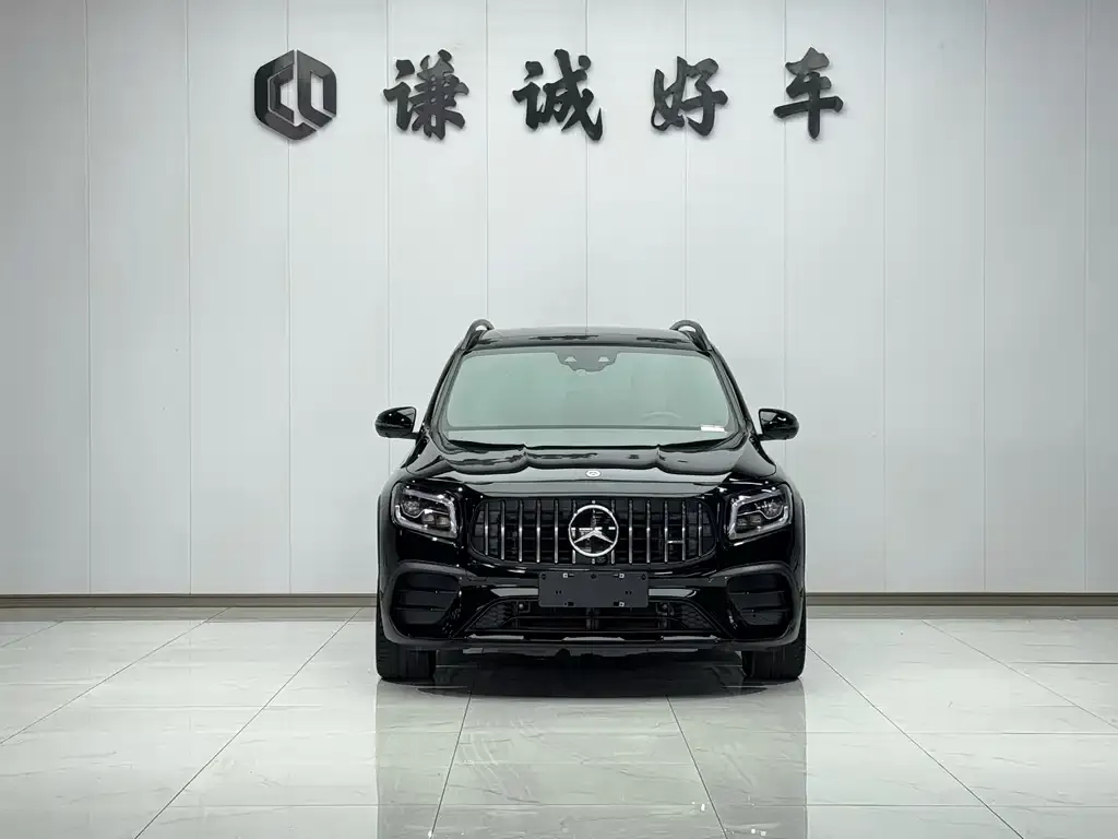 Mercedes-Benz GLB AMG — фото 2