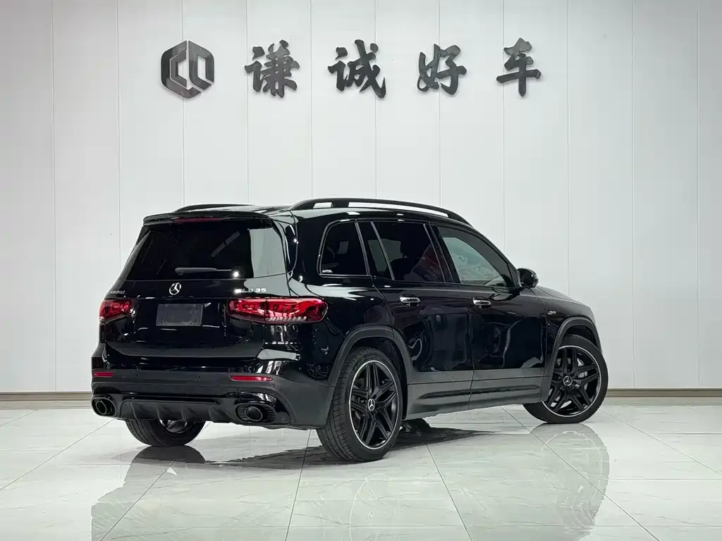Mercedes-Benz GLB AMG — фото 5