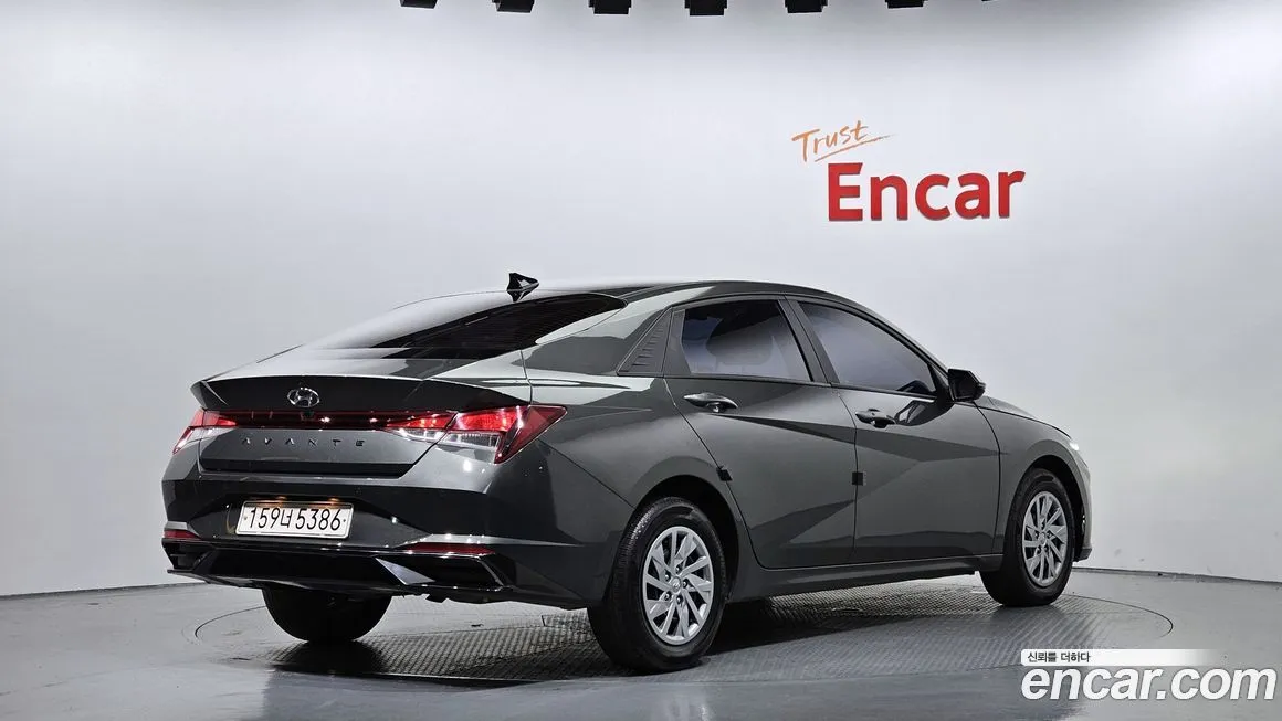 Hyundai AVANTE — фото 2