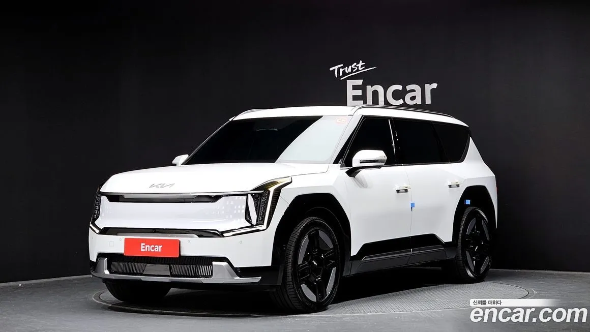 Kia EV9 — фото 1