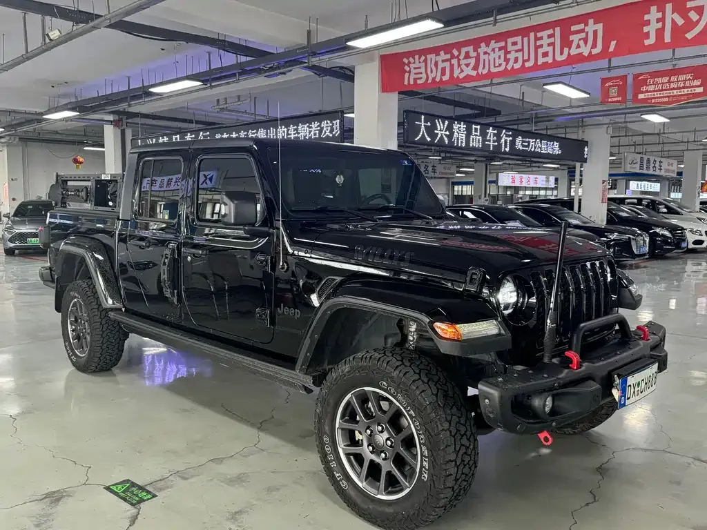 Jeep Gladiator — фото 3