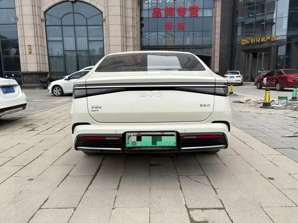 BYD Seal 07 DM-i — фото 4