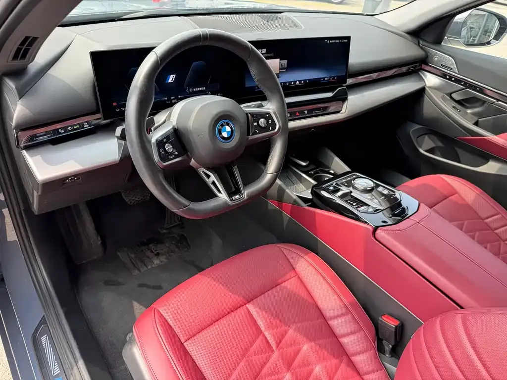 BMW i5 — фото 3