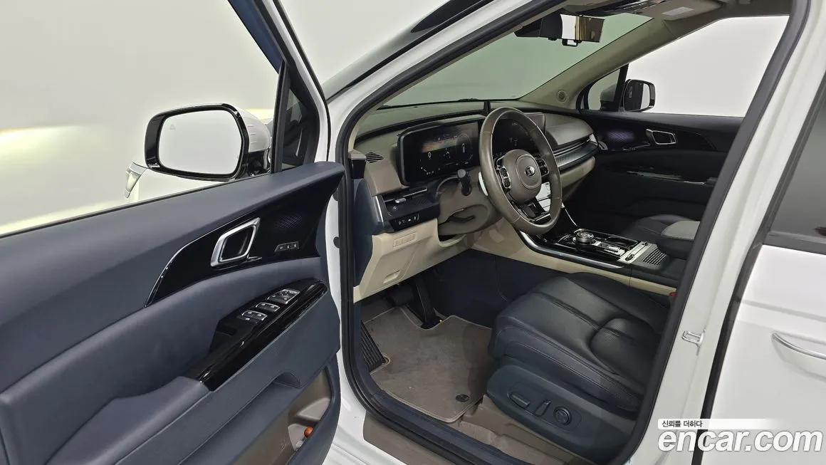Kia Carnival — фото 10