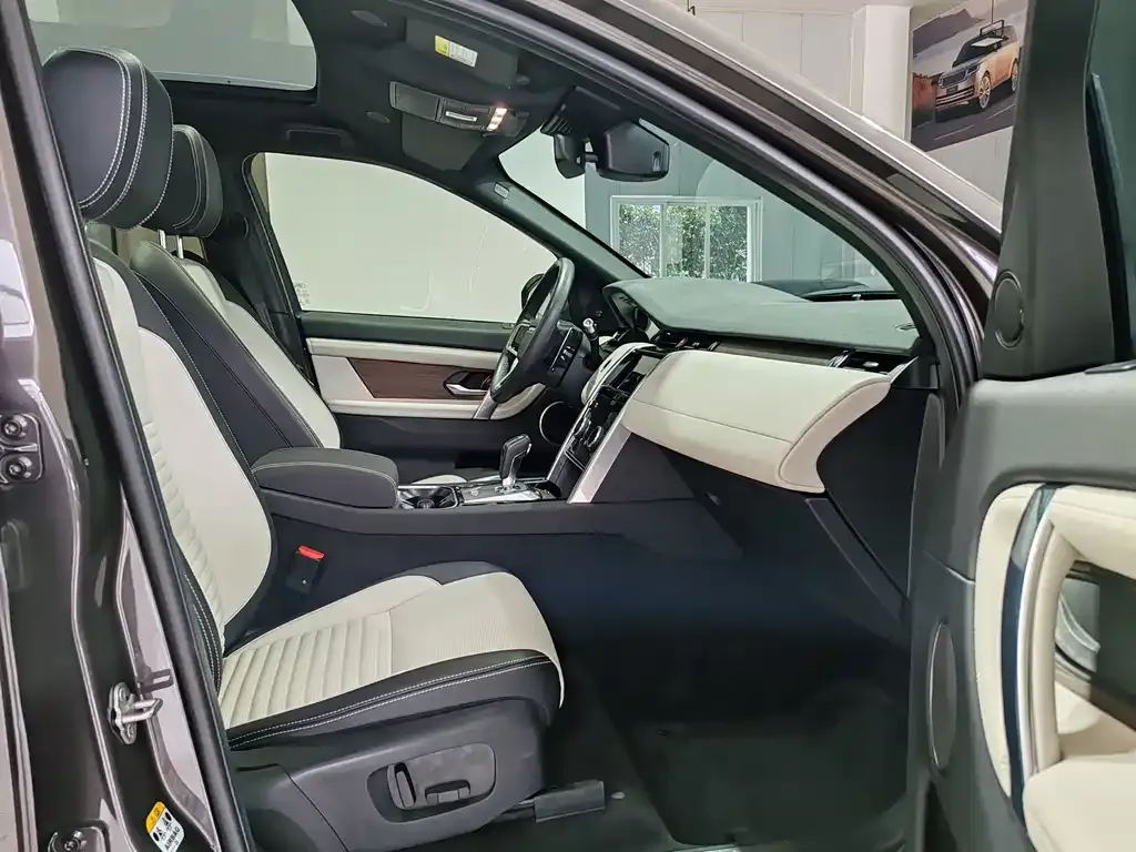 Land Rover Discovery Sport — фото 10