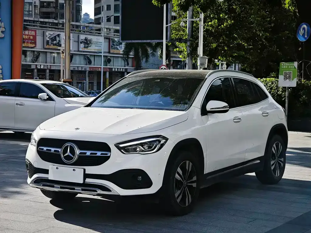 Mercedes-Benz GLA — фото 1
