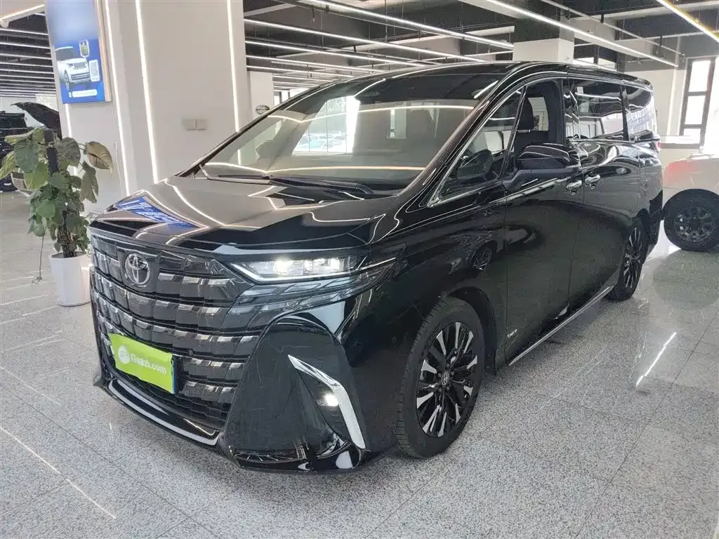Toyota Alphard — фото 2