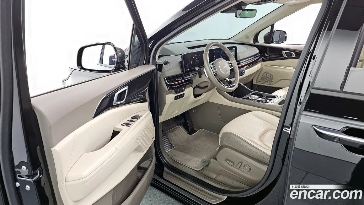 Kia Carnival — фото 10