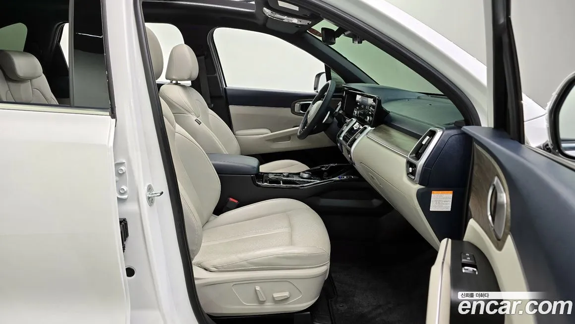 Kia Sorento — фото 10