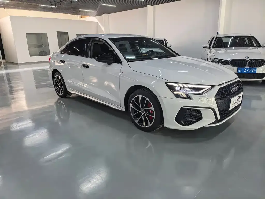 Audi A3 — фото 2