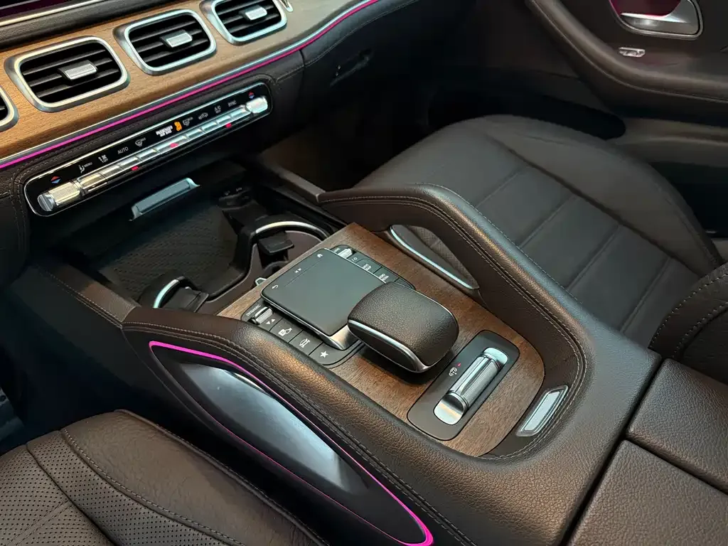 Mercedes-Benz GLS — фото 10
