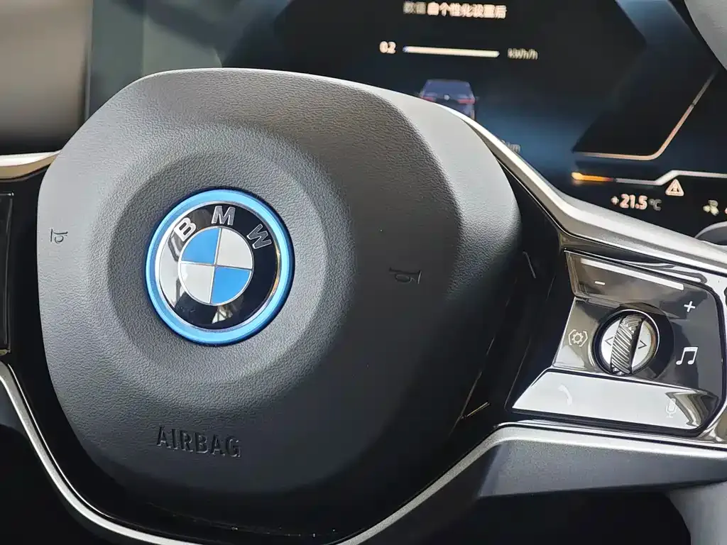 BMW i5 — фото 10