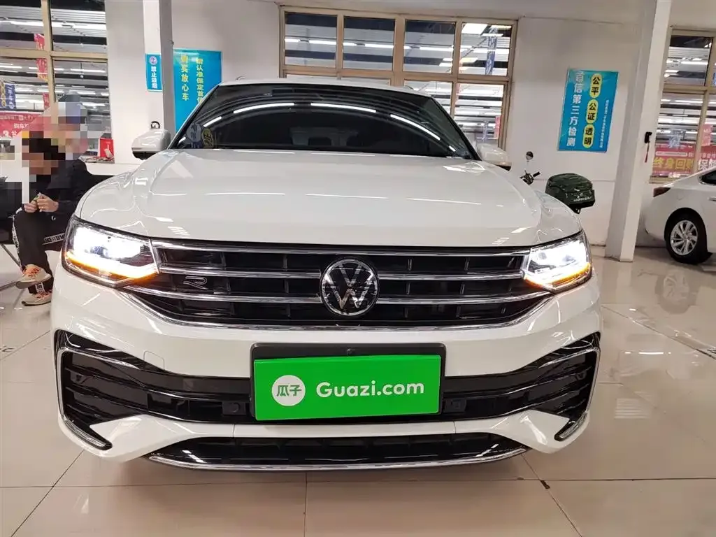 Volkswagen Tiguan L — фото 3