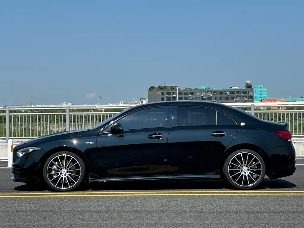 Mercedes-Benz A-Class AMG — фото 4