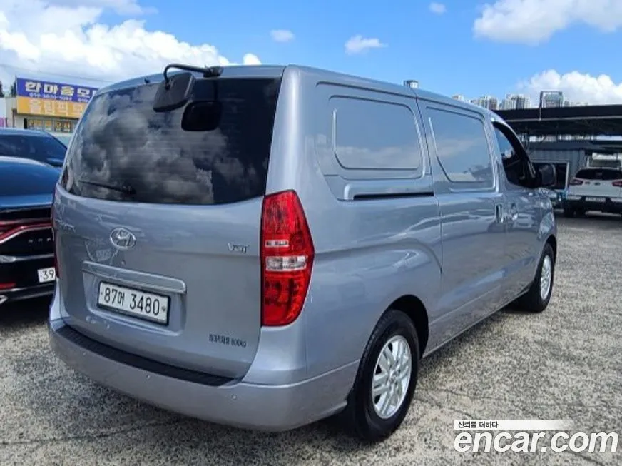 Hyundai Starex — фото 2