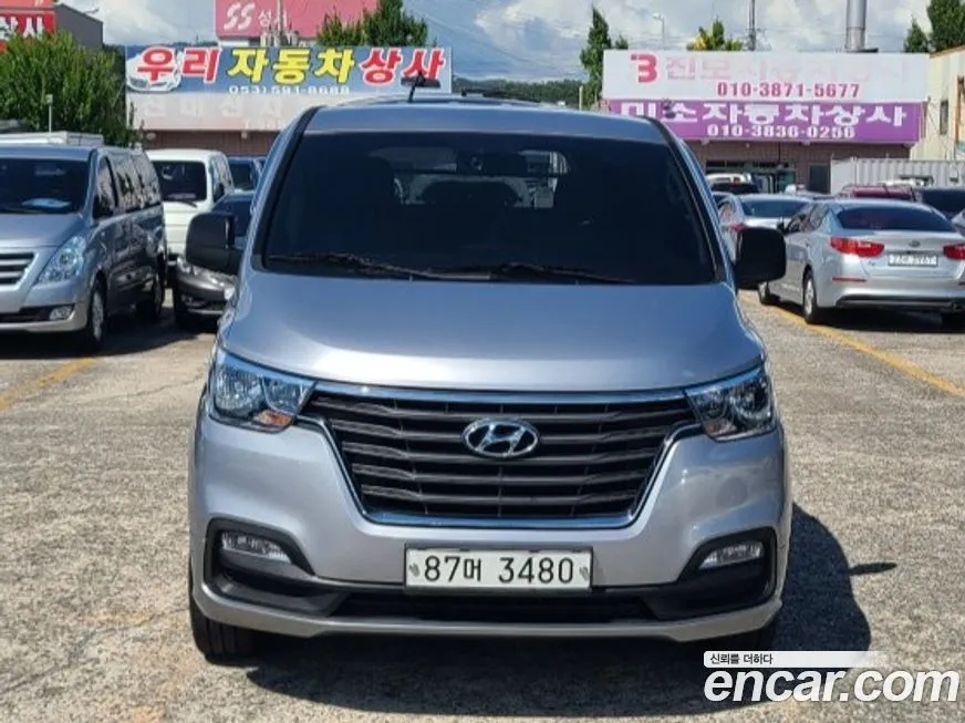 Hyundai Starex — фото 3