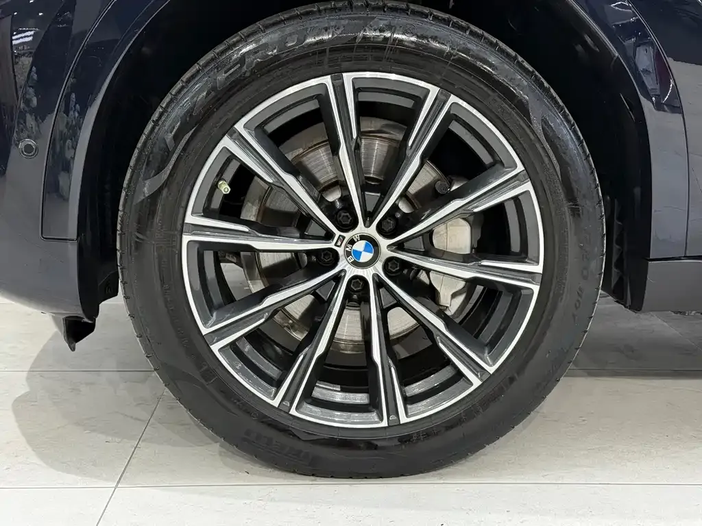 BMW X6 — фото 8