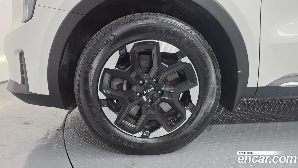 Kia Sorento — фото 5