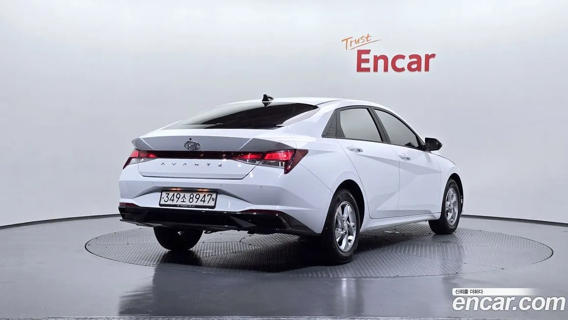 Hyundai AVANTE — фото 2
