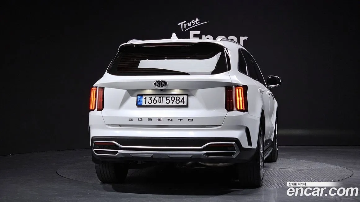 Kia Sorento — фото 4