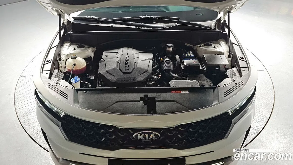 Kia Sorento — фото 6