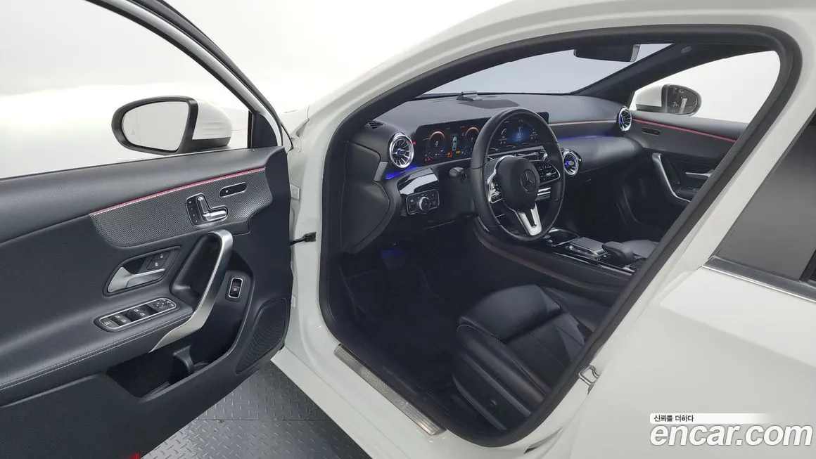 Mercedes-Benz A-Class — фото 10