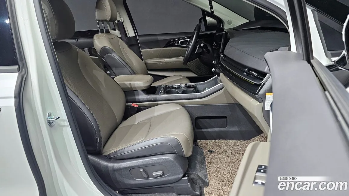 Kia Carnival — фото 10