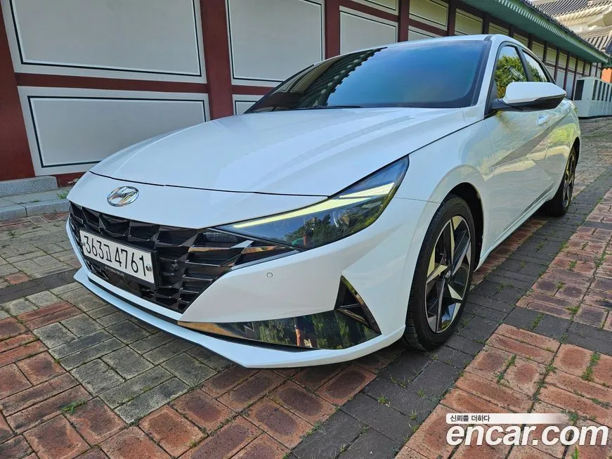 Hyundai AVANTE — фото 1
