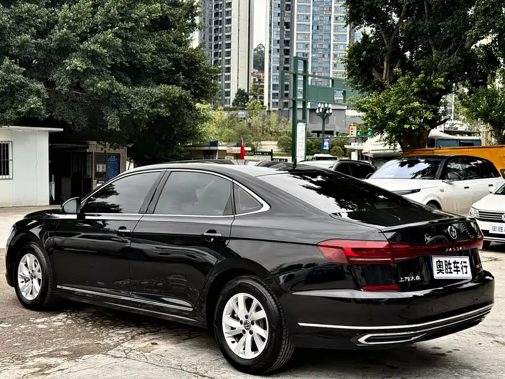 Volkswagen Passat — фото 9