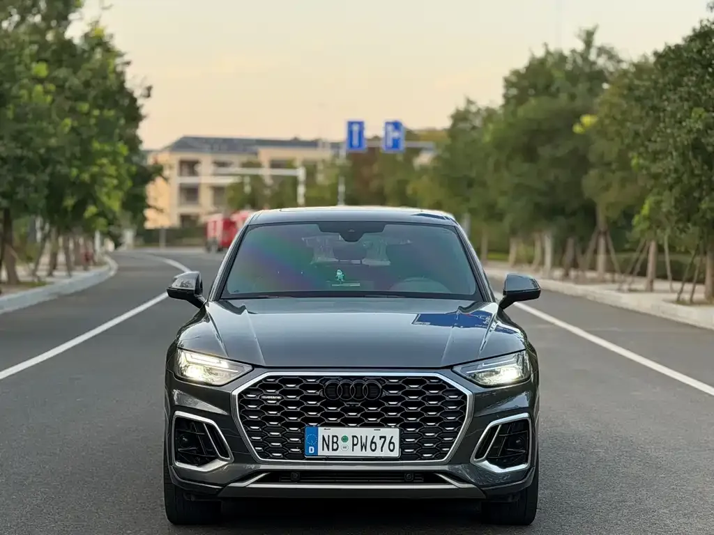 Audi Q5L Sportback — фото 2