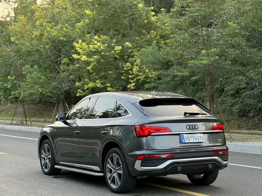Audi Q5L Sportback — фото 7