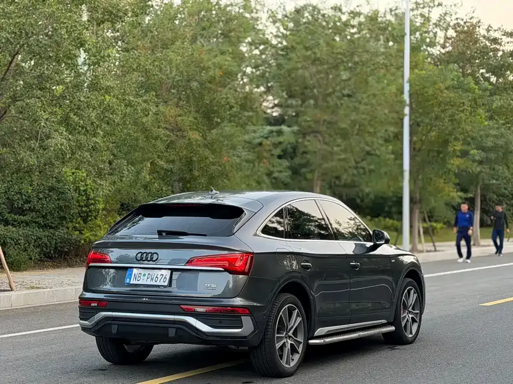 Audi Q5L Sportback — фото 9