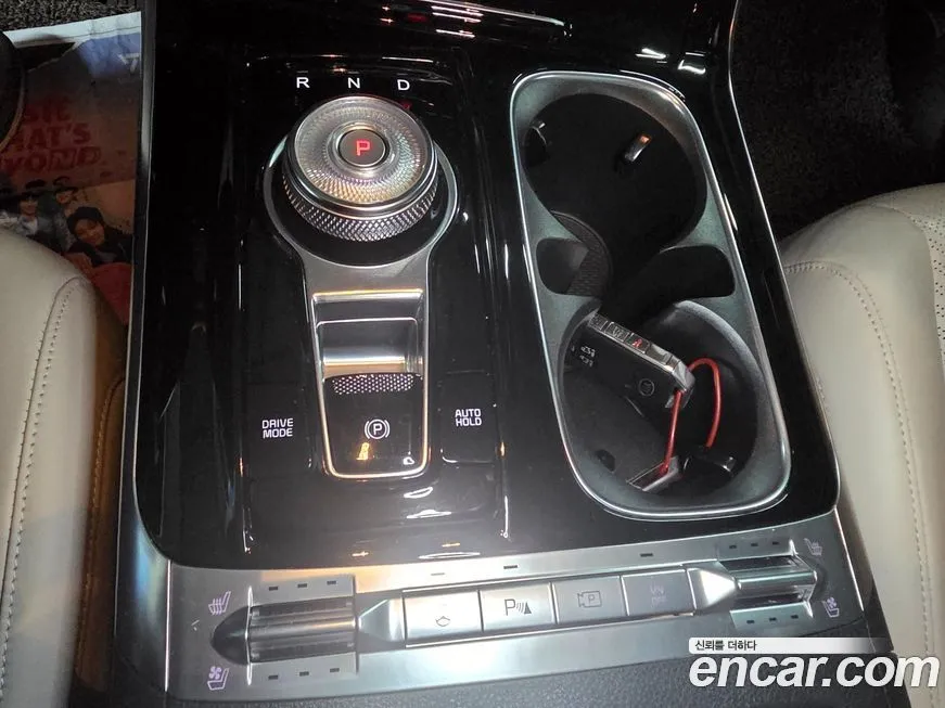 Kia Carnival — фото 10