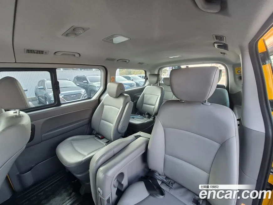 Hyundai Starex — фото 10